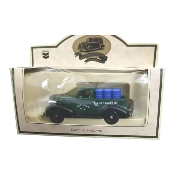 Vintage Lledo Diecast Chevron RPM Motor Oil 1939 Chevrolet Pickup Truck - Picture 1 of 10